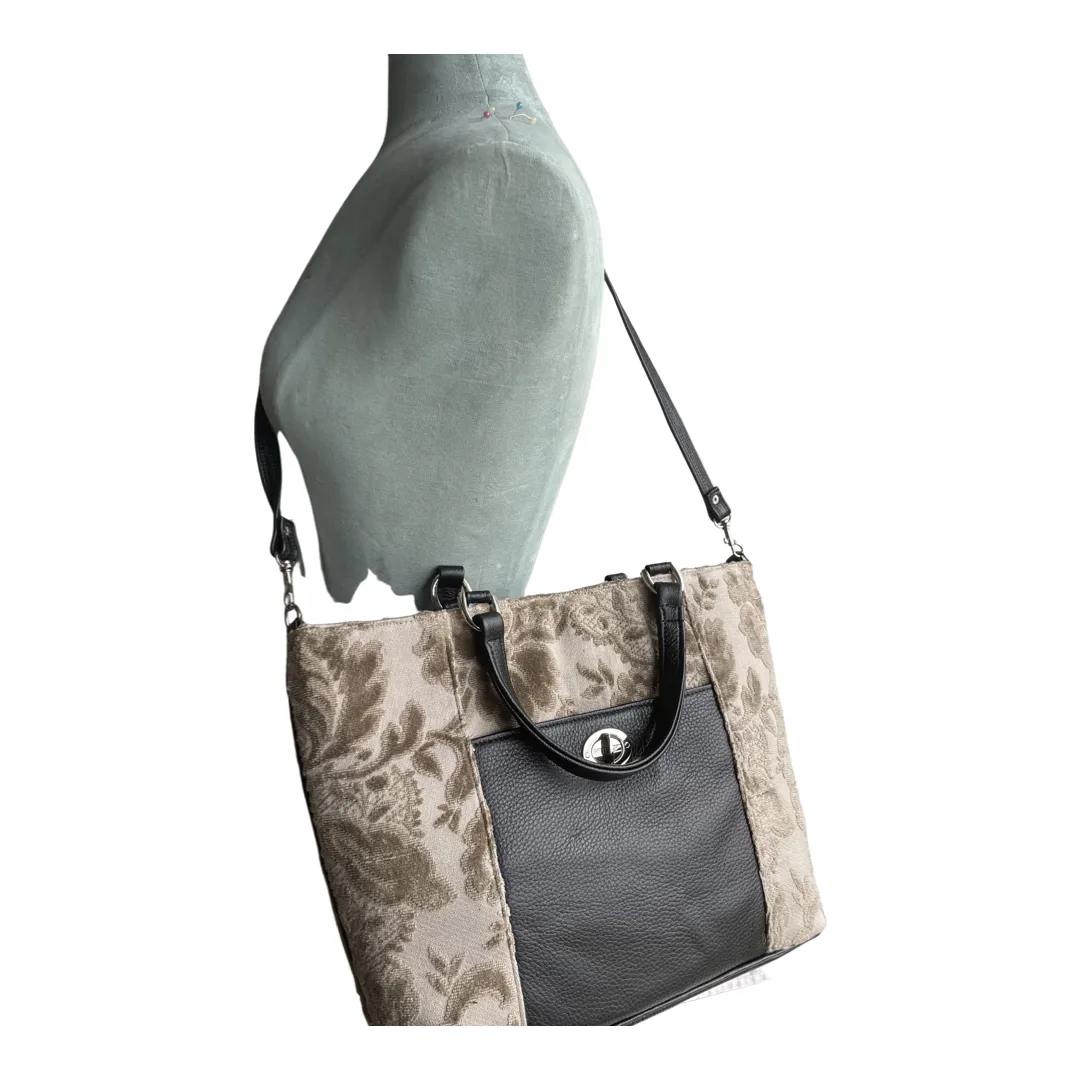 3039P-130-L Taupe on Taupe Tote