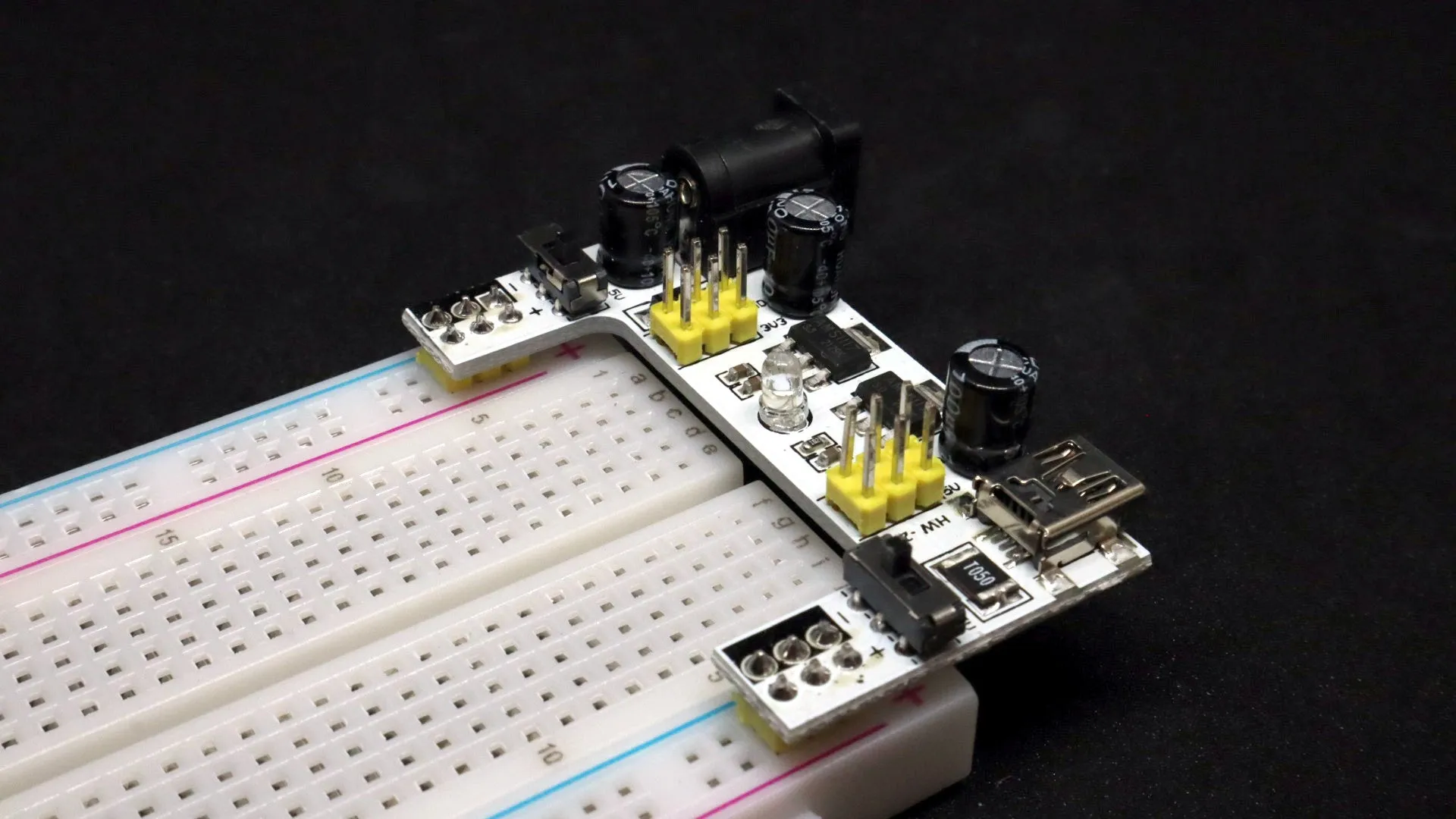 830 point Breadboard with 5V/3.3V Power Supply and Jumper Wires