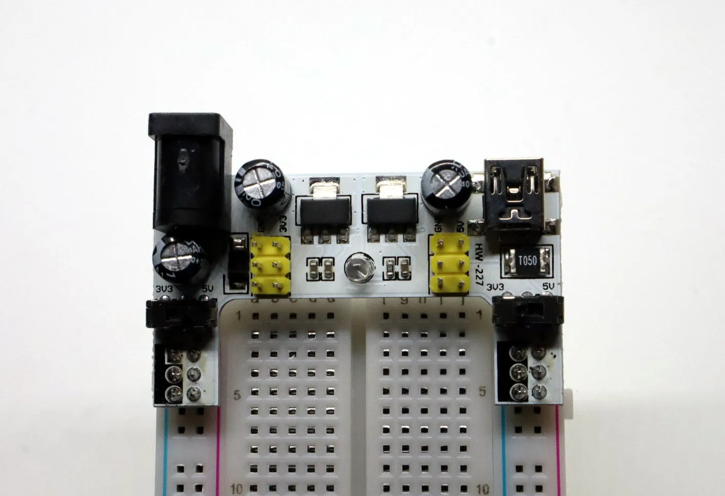 830 point Breadboard with 5V/3.3V Power Supply and Jumper Wires