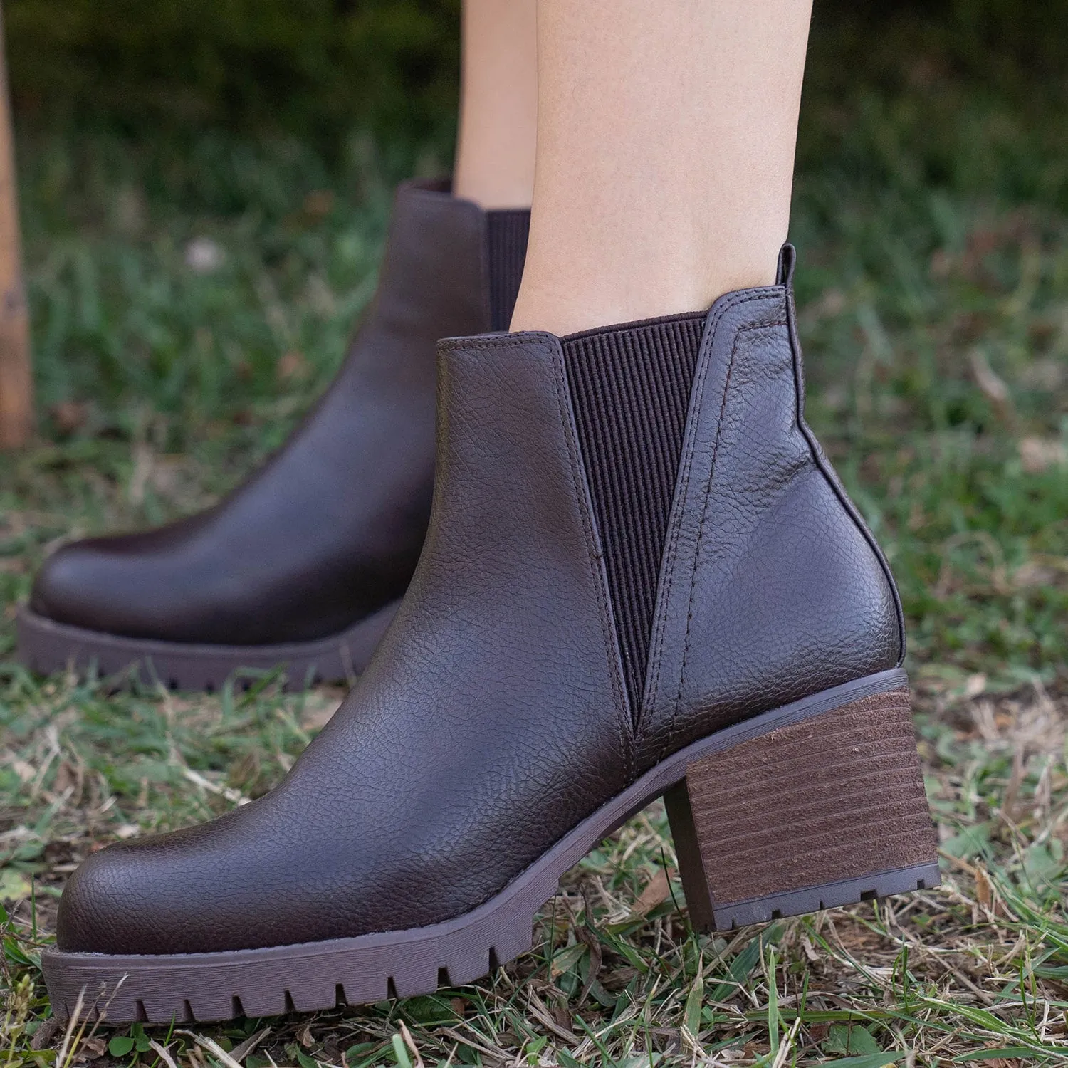 Aria Slip On Booties - Chocolate