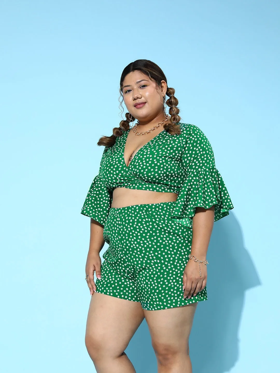 Berrylush Women Plus Size Green & White Ditsy Floral Printed V-Neck Waist Tie-Up Slip-On Top & Shorts Set