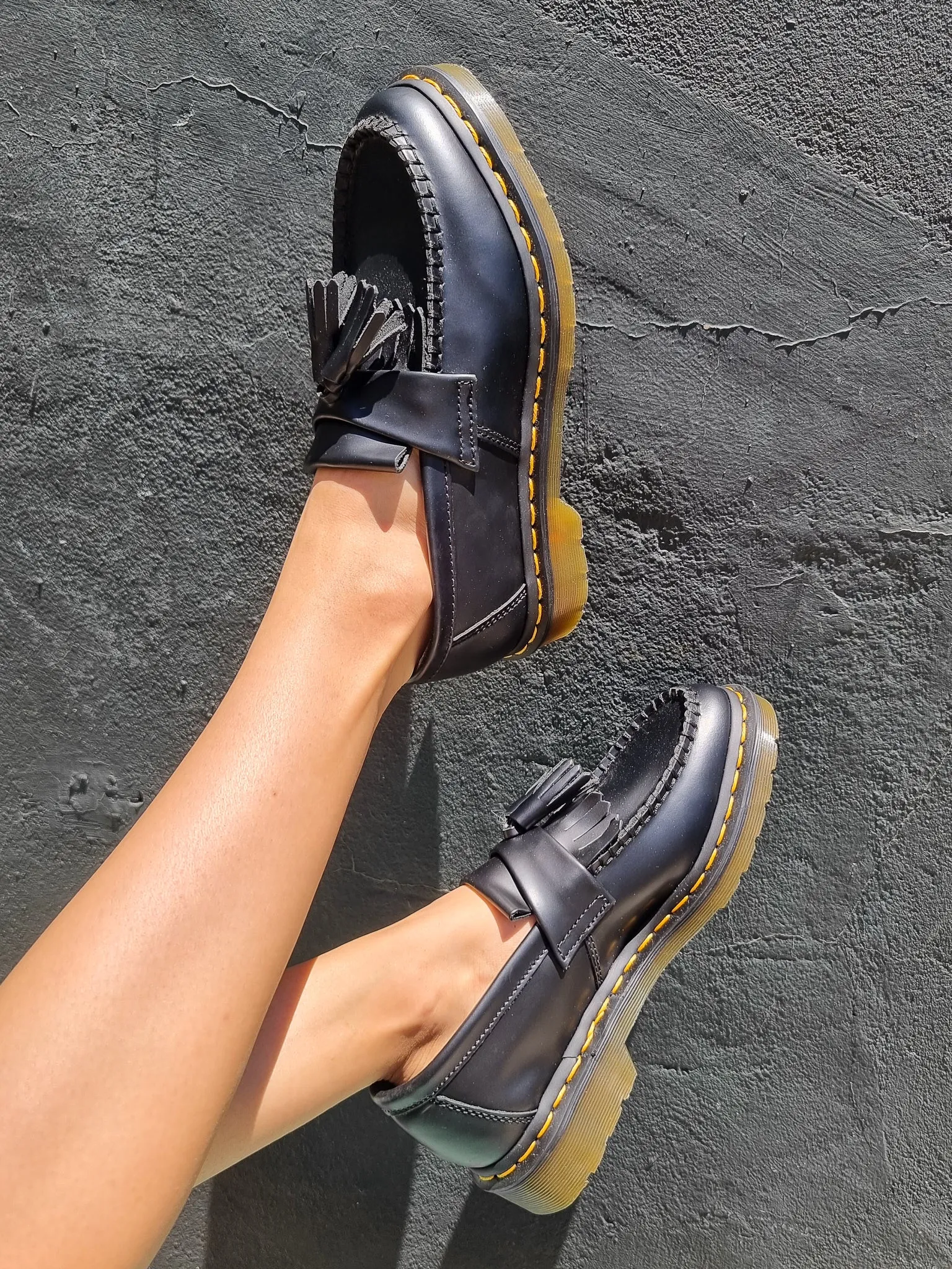 DR. MARTENS ADRIAN BLACK SMOOTH YS