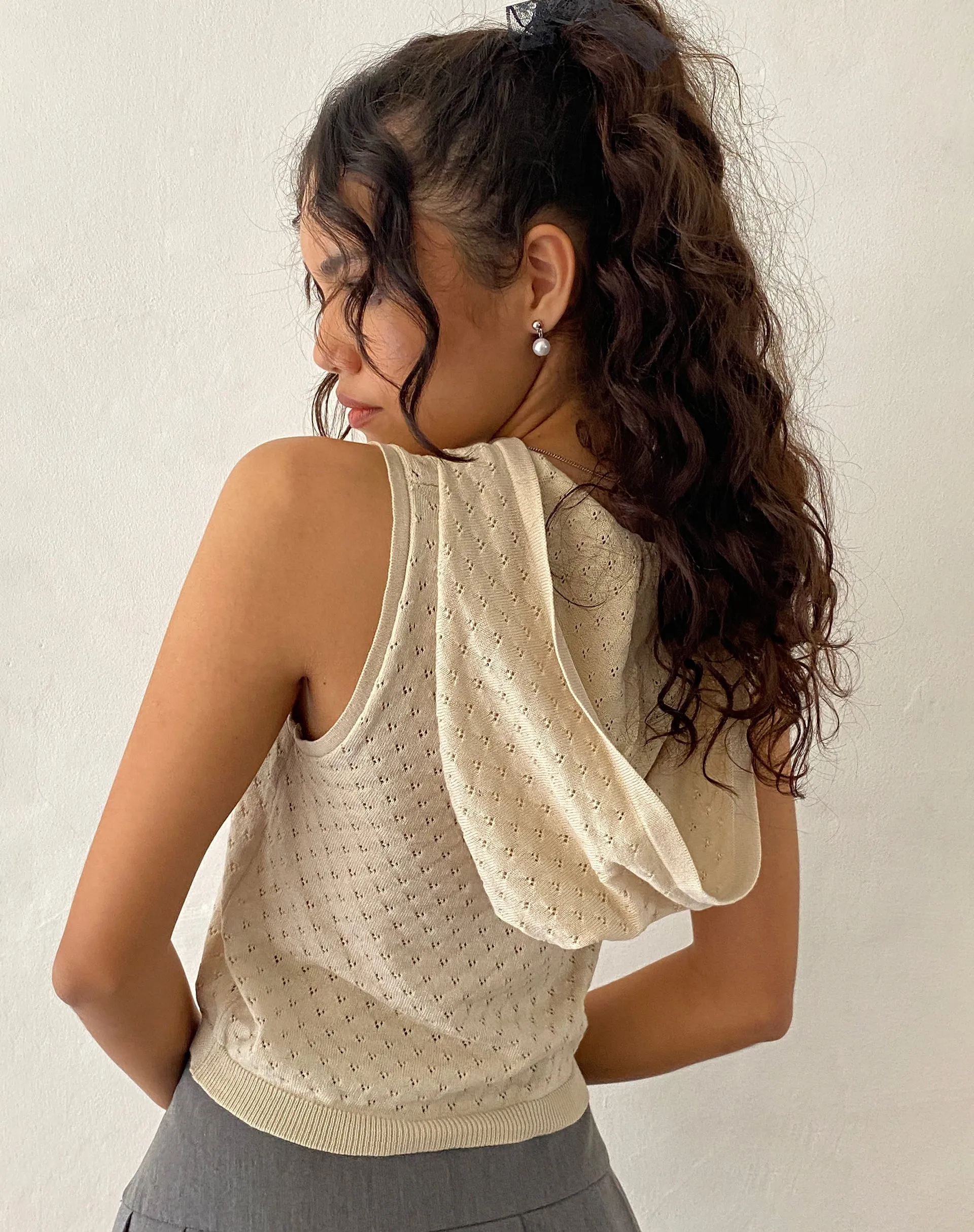 Kaede Hooded Vest Top in a Knitted Natural