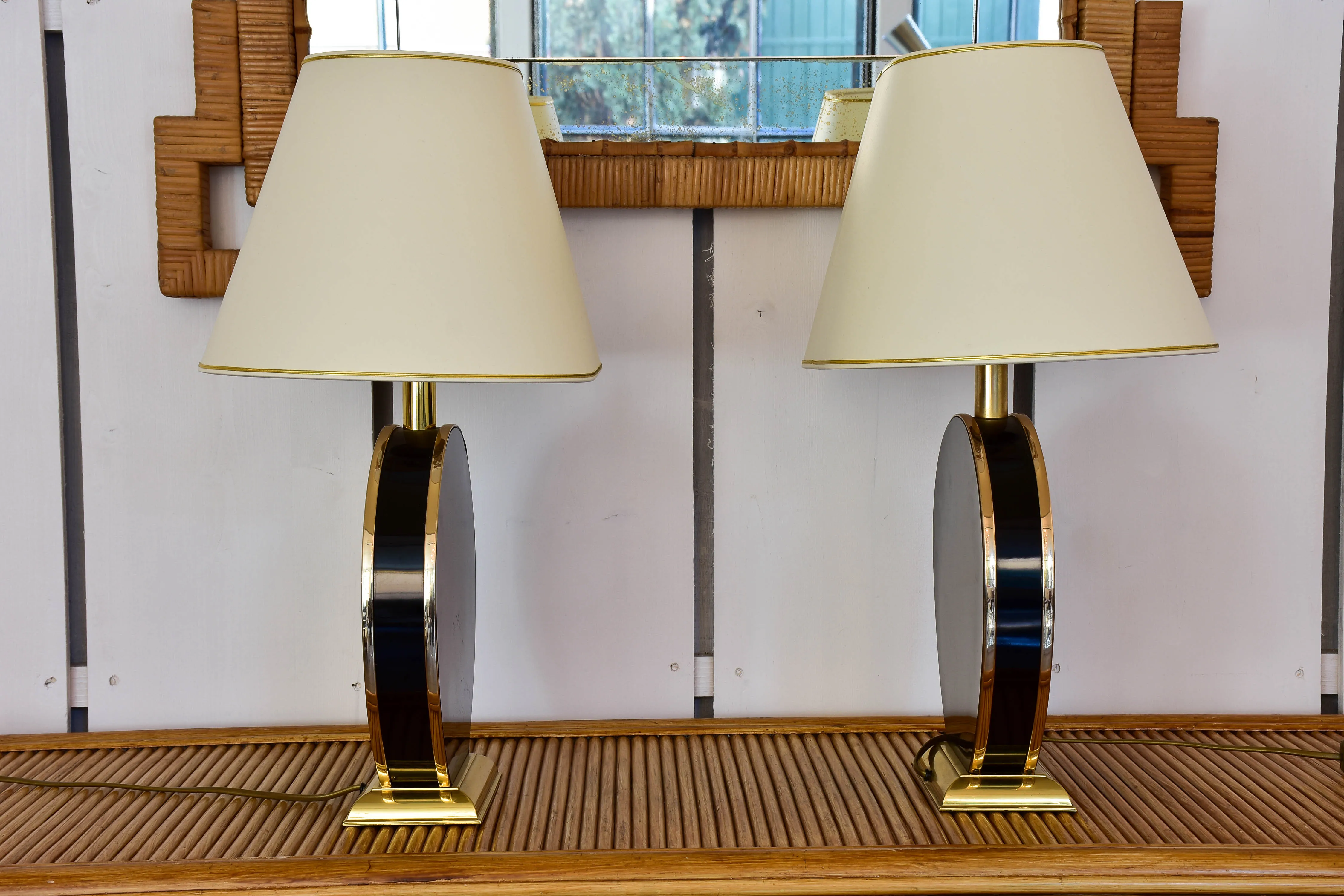 Pair of mid-century lamps with black base