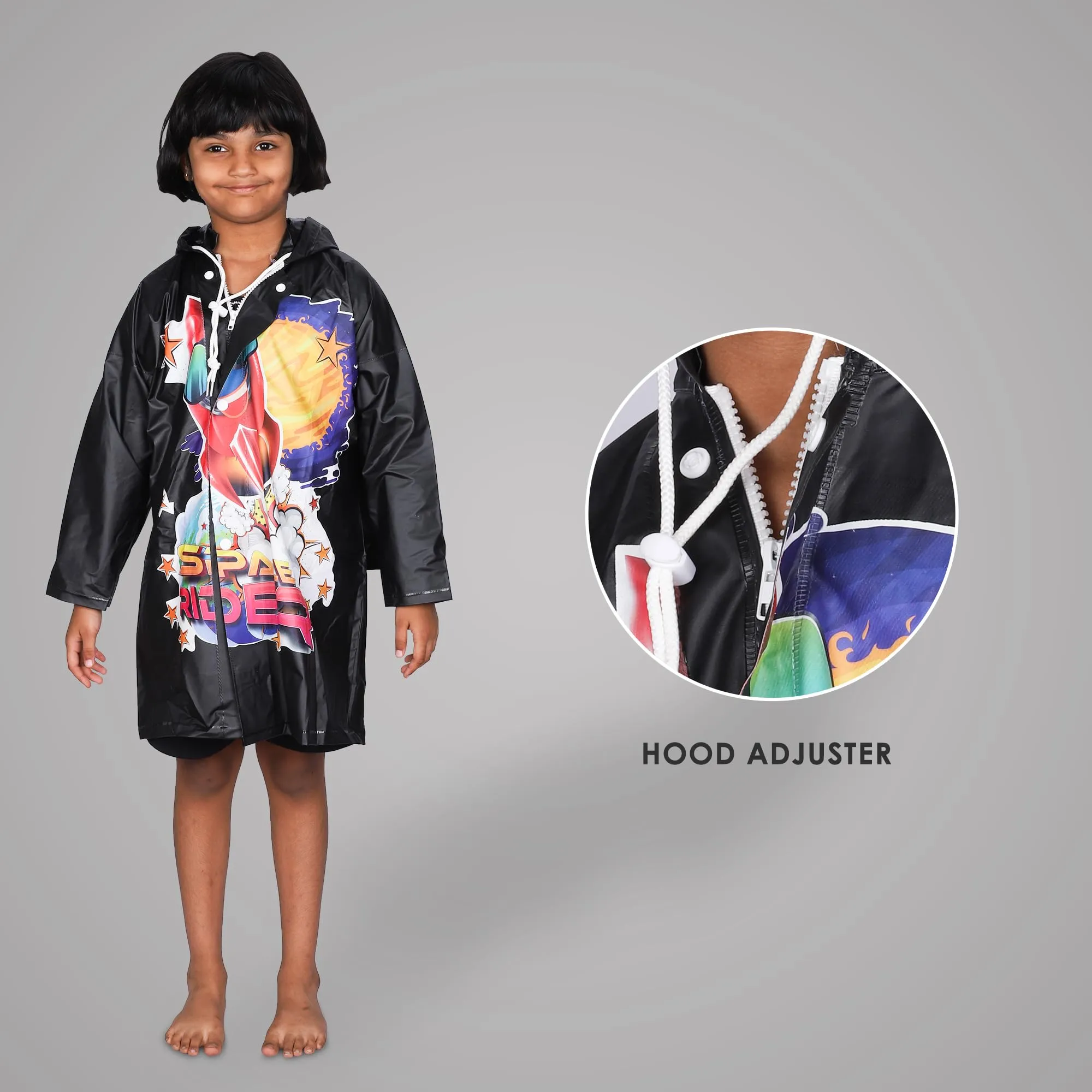 THE CLOWNFISH Toon Caper Series Kids Waterproof PVC Longcoat with Adjustable Hood & Extra Space for Backpack/Schoolbag Holding. Printed Plastic Pouch. Kid Age-4-5 years (Jet Black)