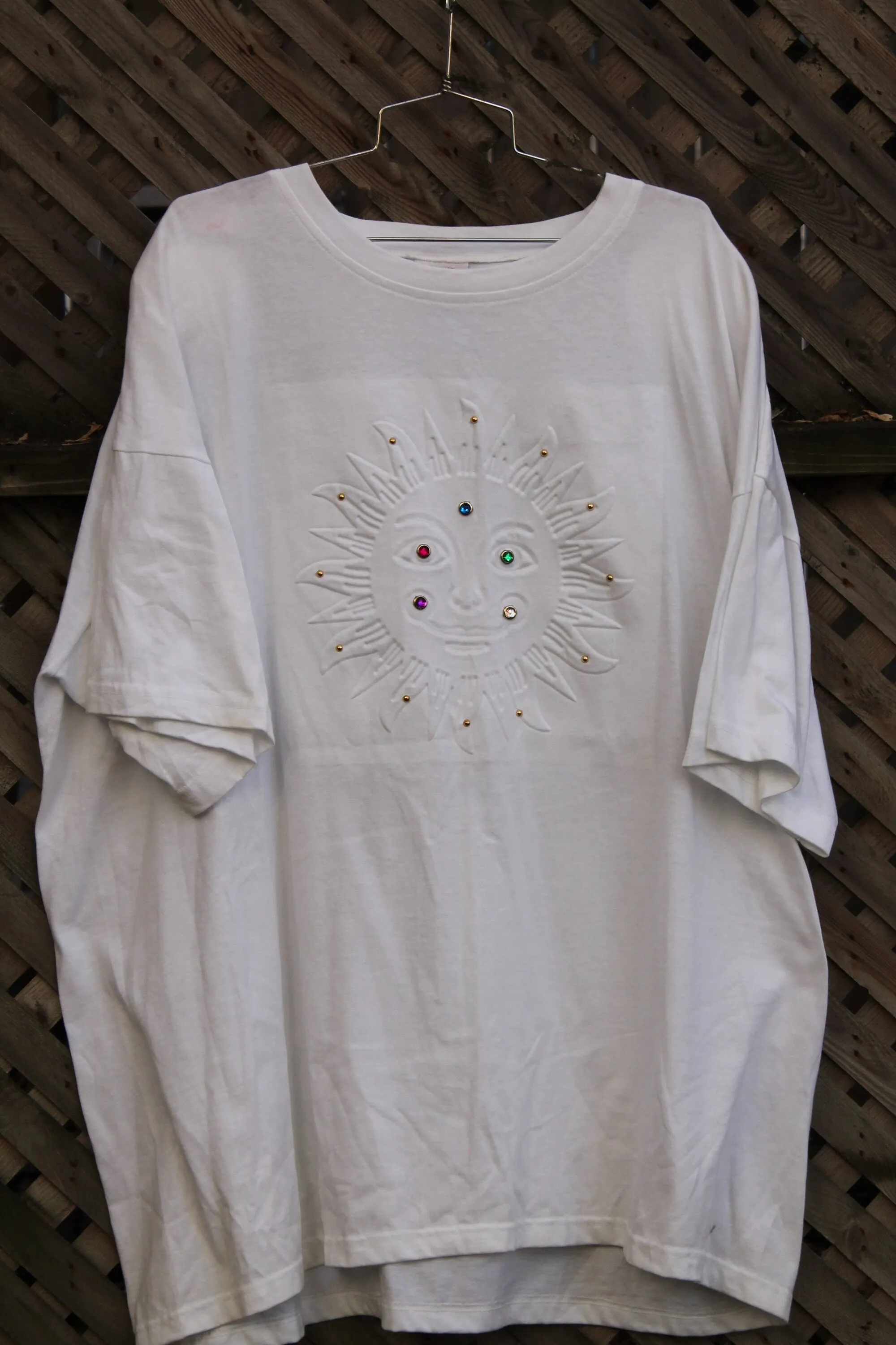 Vintage 1990s Sun Theme Embossed Graphic T Shirt